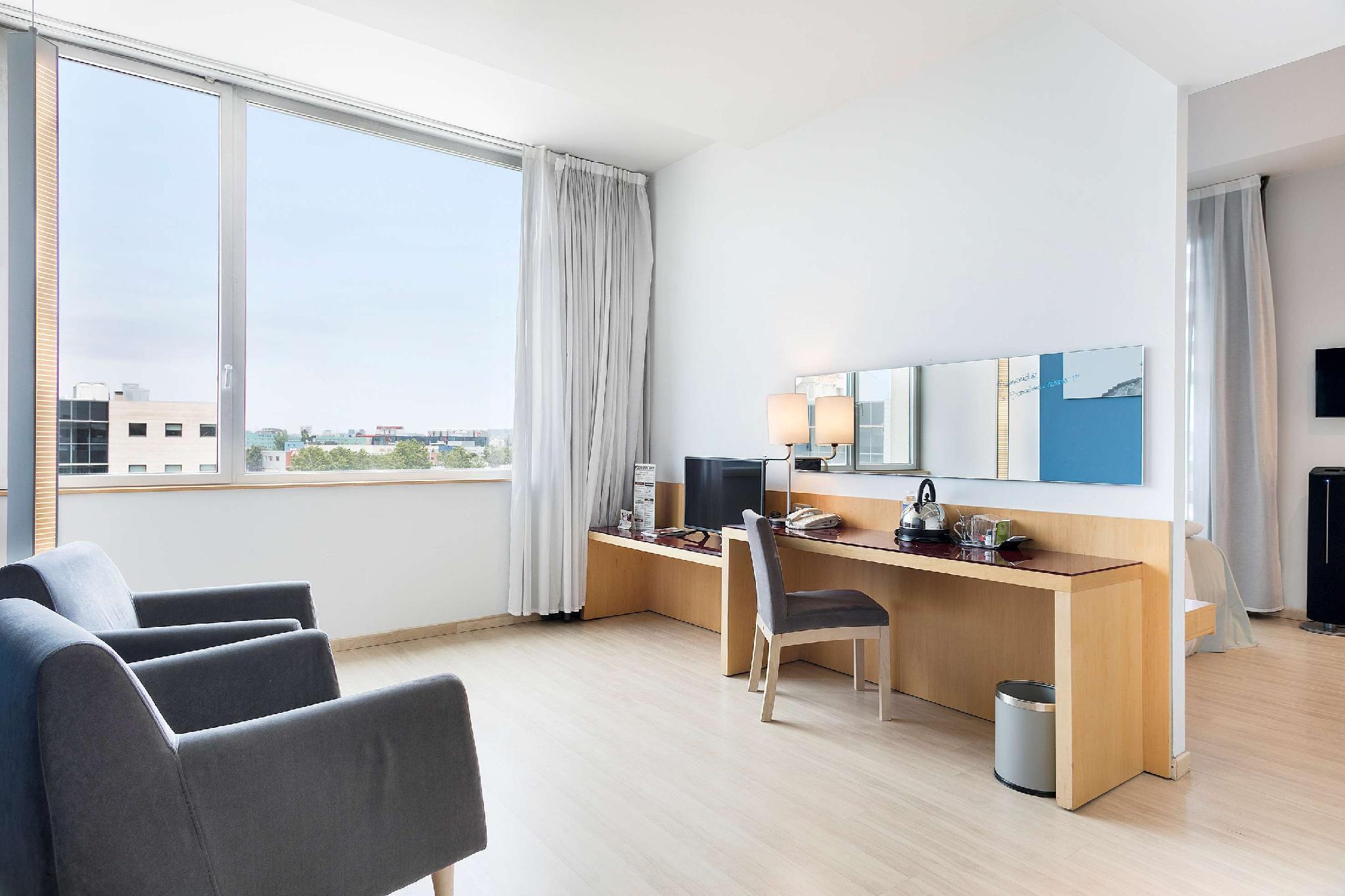 Hotel Innside By Melia Barcelona Aeropuerto 4*
